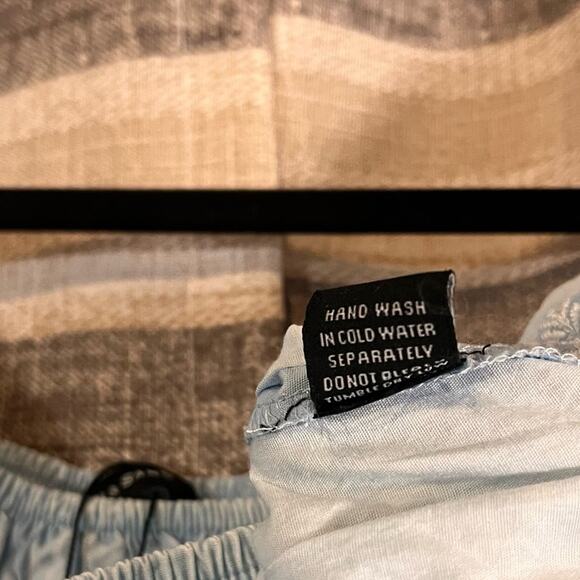 Sim‎ & Sam Blue Chambray Crop Top Size XL - Picture 7 of 8